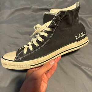 Kurt cobain converse